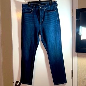 Banana Republic, dark wash, high rise slim denim jeans. Size 32 new condition